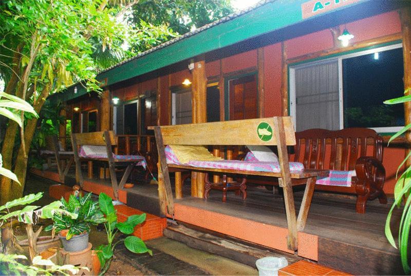Sukhothai Guest House Exterior foto